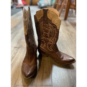 Coconuts Cimmeron WORN ONE TIME to a country concert. women size 9 cowgirl boots